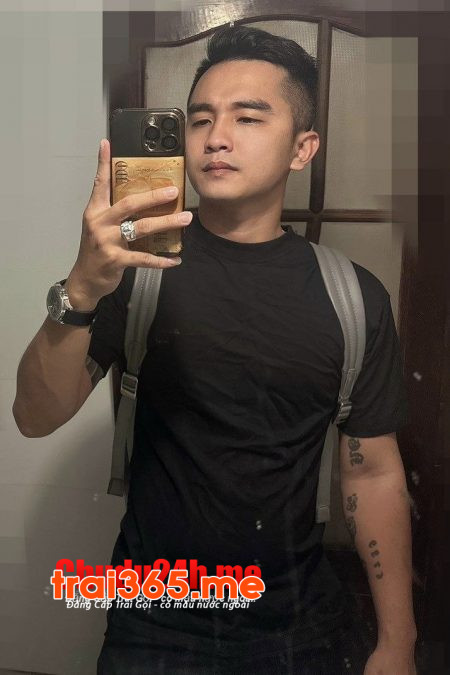 EM TRAI QUÊ CHÂN CHẤT THẬT THÀ CU NGON VỪA MIỆNG, LÔNG LÁ MASSAGE LÀM TÌNH DÂM TỚI BẾN ( NGUYÊN B118 )