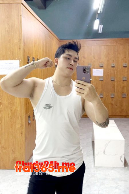 BODY GYM NGON, MẶT NAM TÍNH, NHIỆT TÌNH HÀNG ĐẸP CHƠI RẤT DZÂM ( KHÔI 122 )